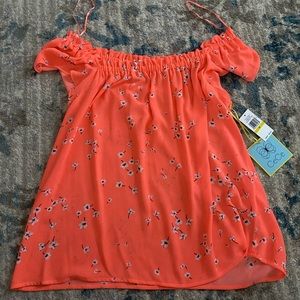 Off the shoulder chiffon shirt!